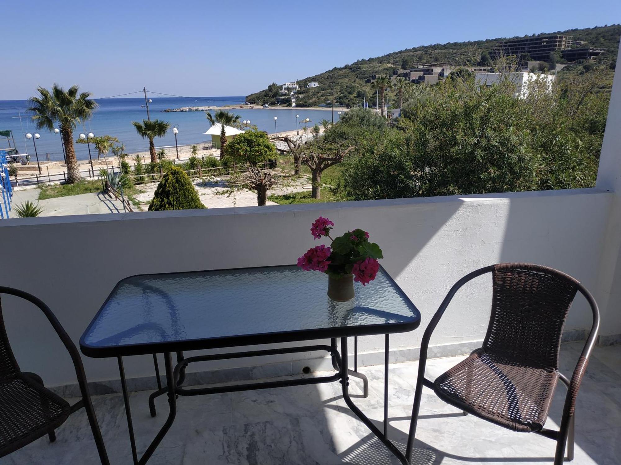 Παραθαλασσια Στουντιο Μιχαλιας Sea View Studio Michalias Agia Marina  Exteriör bild