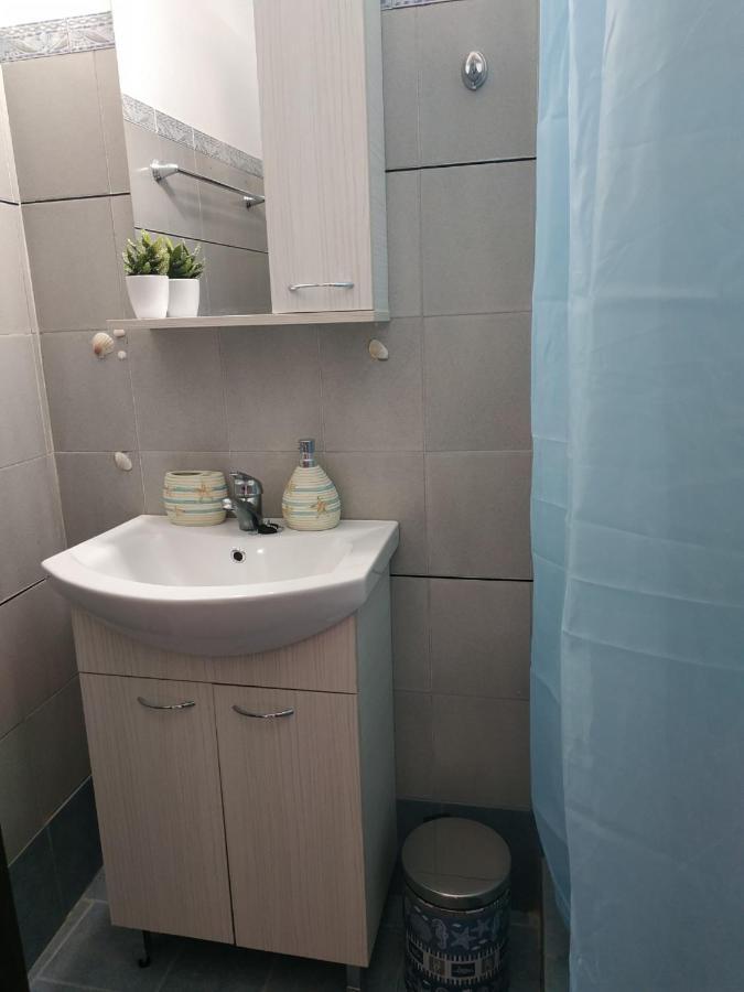 Παραθαλασσια Στουντιο Μιχαλιας Sea View Studio Michalias Agia Marina  Exteriör bild